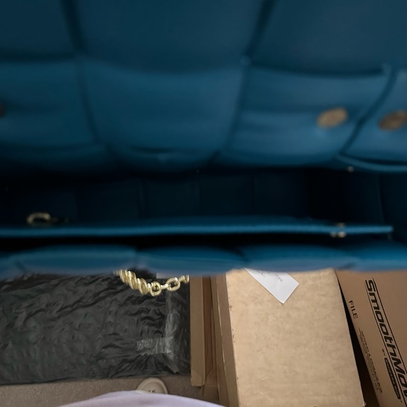 Like new. Teal blue, double gold chain. Inspired. - Picture 2 of 10